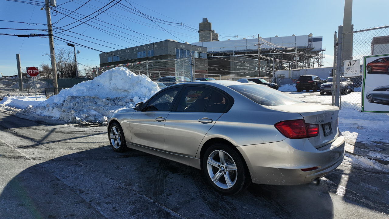 BMW 3-Series 320i xDrive 2013