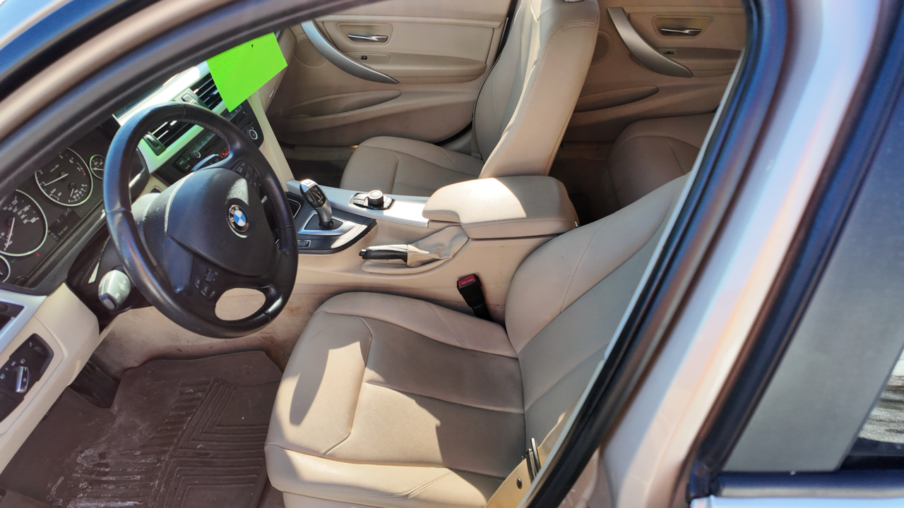 BMW 3-Series 320i xDrive 2013