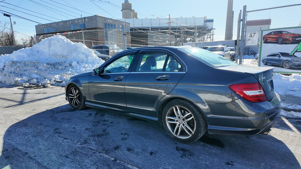 Mercedes-Benz C-Class C300 4MATIC Sport Sedan 2013