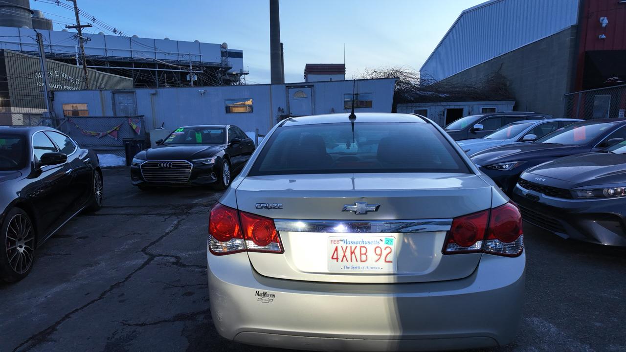 Chevrolet Cruze LS Auto 2014