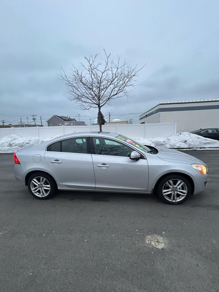 Volvo S60 T5 2012