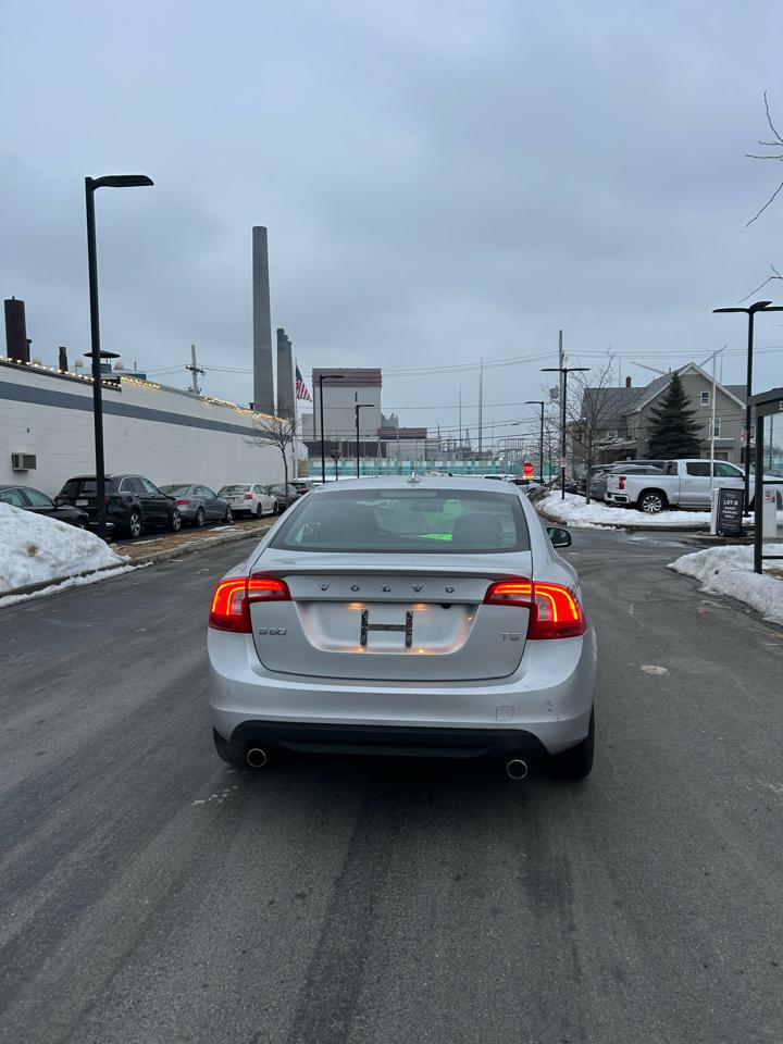 Volvo S60 T5 2012