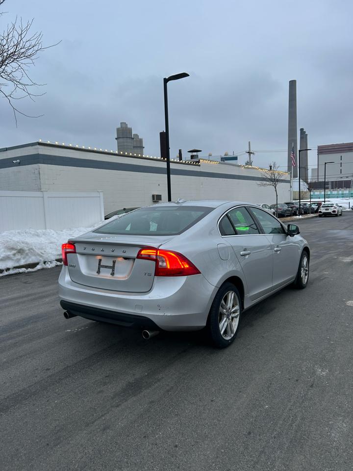 Volvo S60 T5 2012
