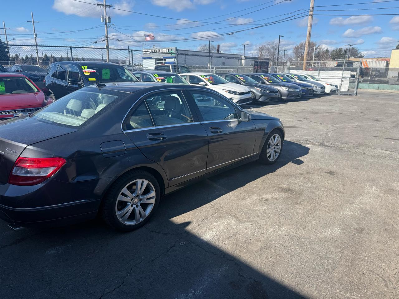 Mercedes-Benz C-Class C300 4MATIC Luxury Sedan 2011