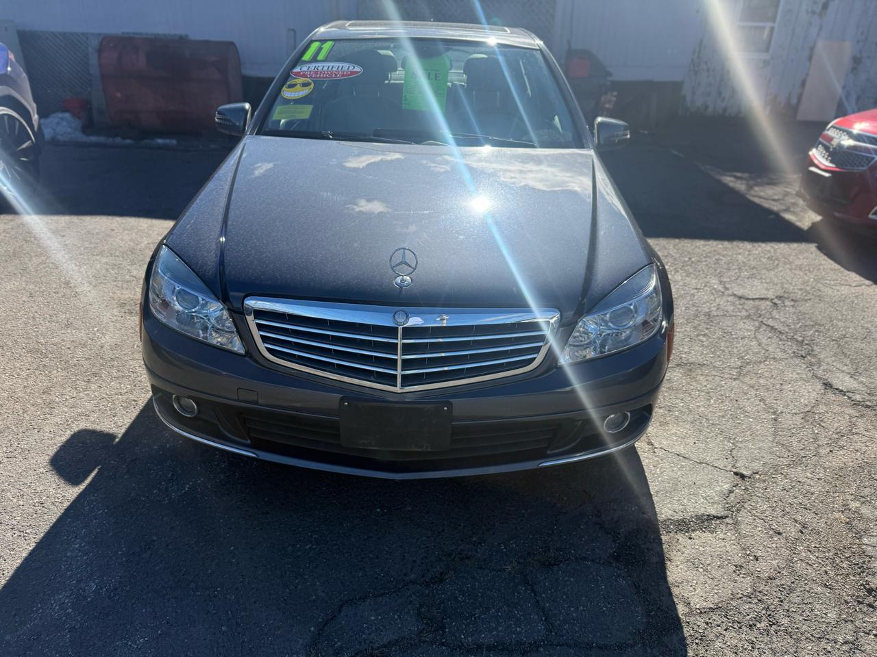 Mercedes-Benz C-Class C300 4MATIC Luxury Sedan 2011