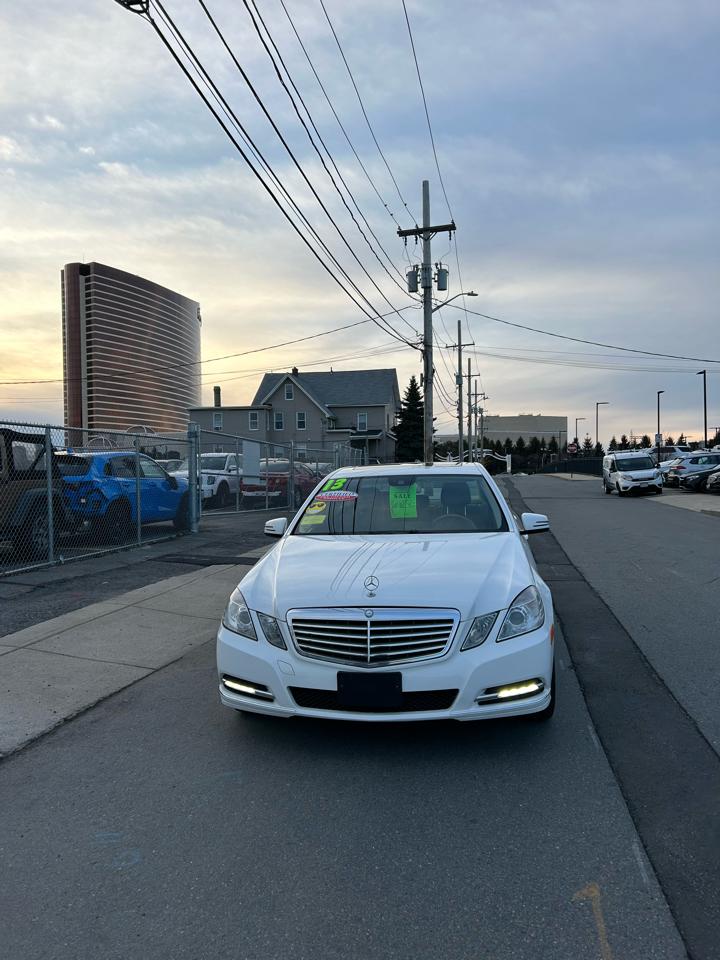Mercedes-Benz E-Class E350 4MATIC Sedan 2013