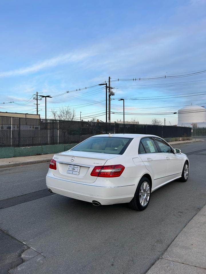 Mercedes-Benz E-Class E350 4MATIC Sedan 2013