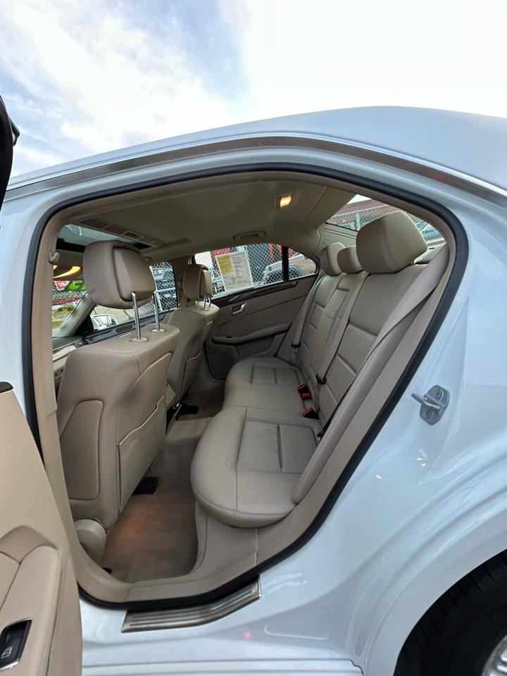 Mercedes-Benz E-Class E350 4MATIC Sedan 2013