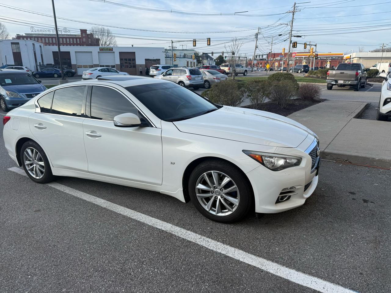 Infiniti Q50 Base AWD 2015