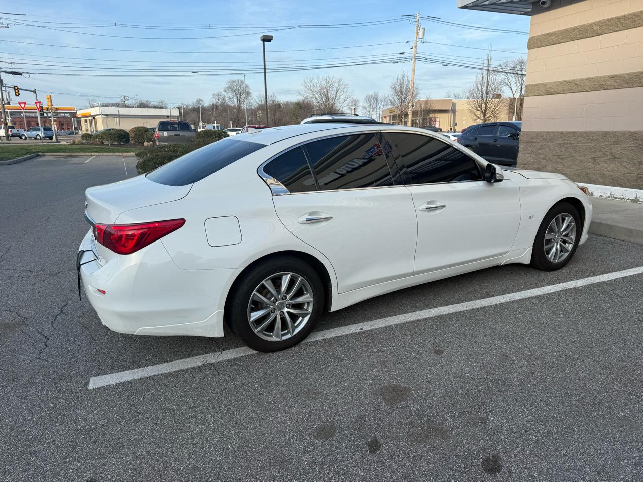 Infiniti Q50 Base AWD 2015