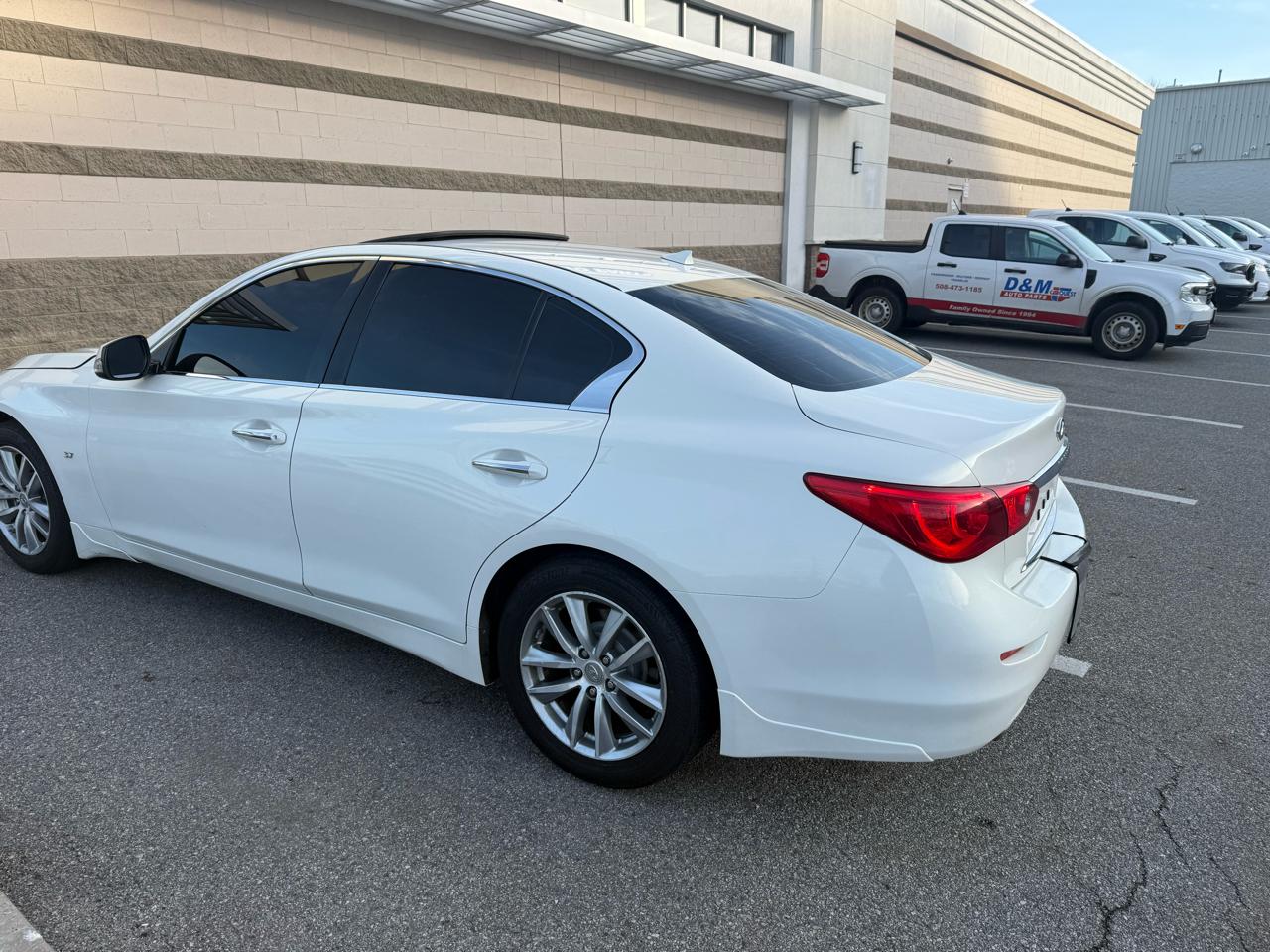 Infiniti Q50 Base AWD 2015