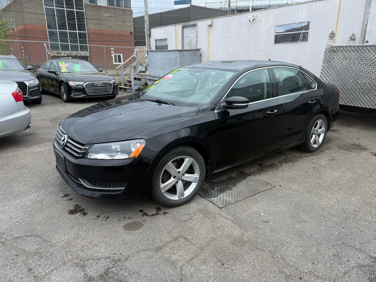 Volkswagen Passat 2.5L SE AT 2013