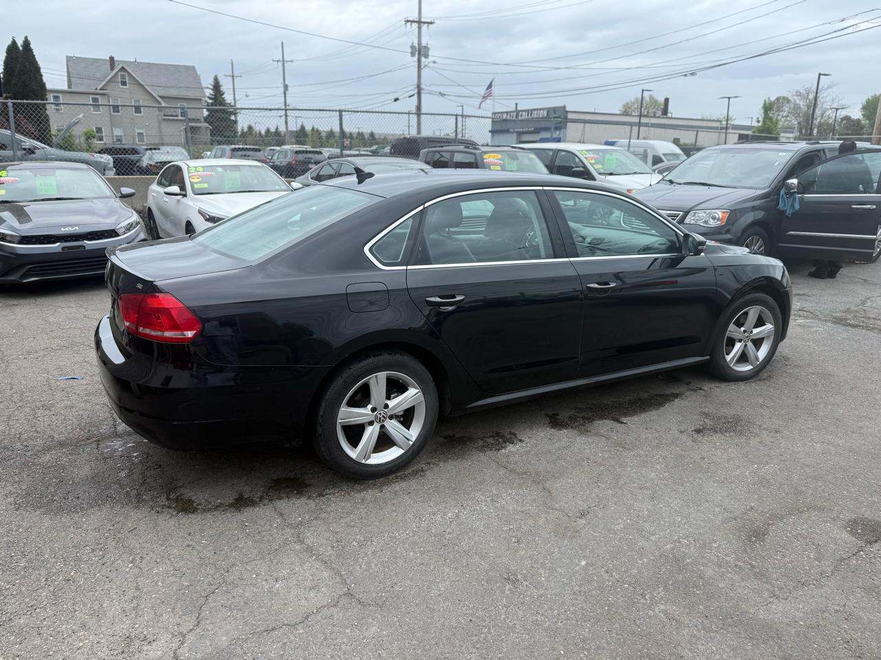 Volkswagen Passat 2.5L SE AT 2013