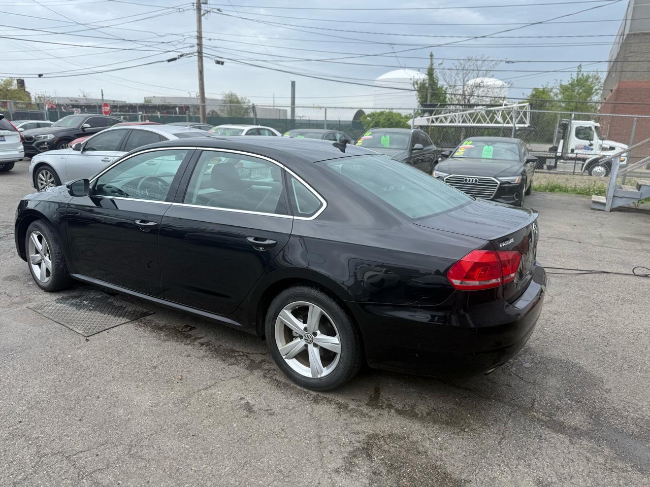 Volkswagen Passat 2.5L SE AT 2013