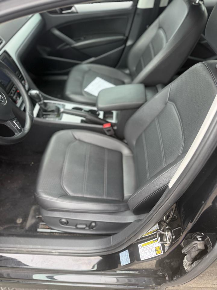 Volkswagen Passat 2.5L SE AT 2013