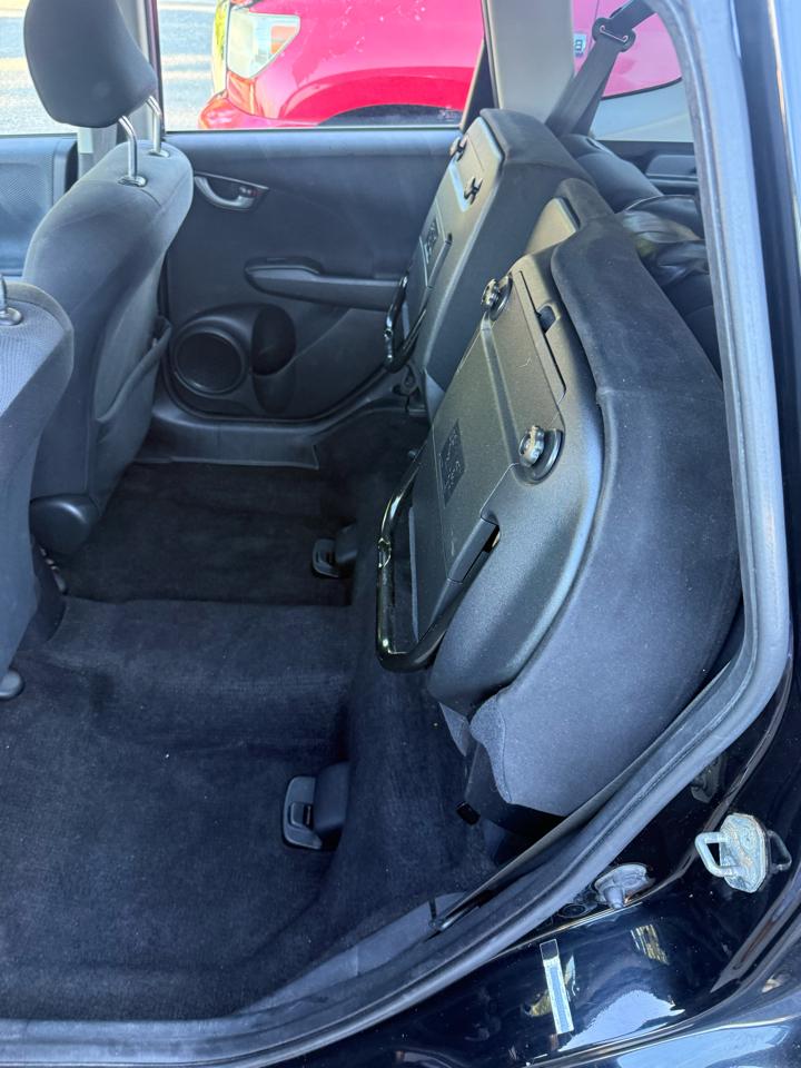 Honda Fit Sport 5-Speed AT 2011