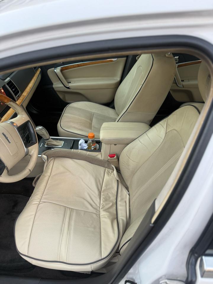 Lincoln MKZ AWD 2012