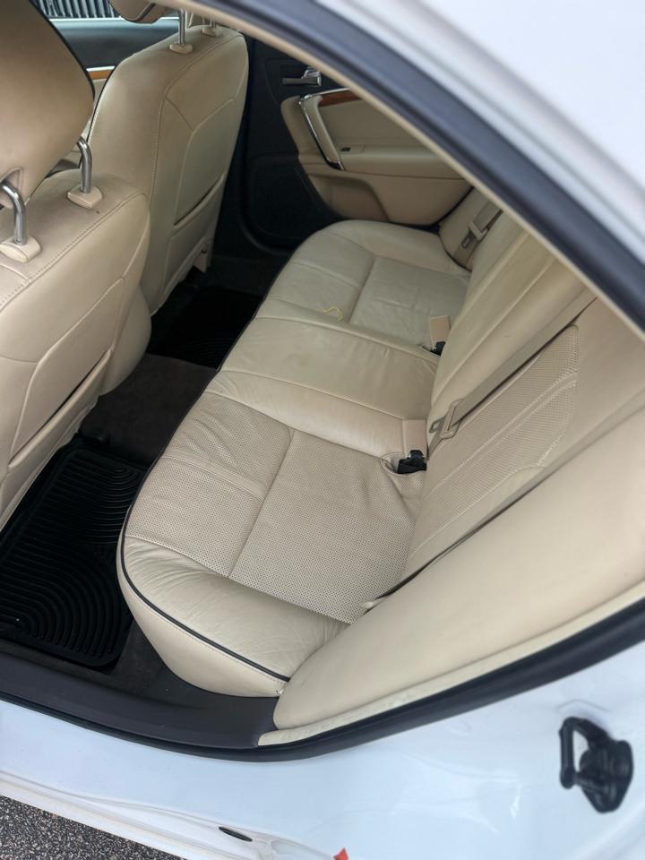 Lincoln MKZ AWD 2012