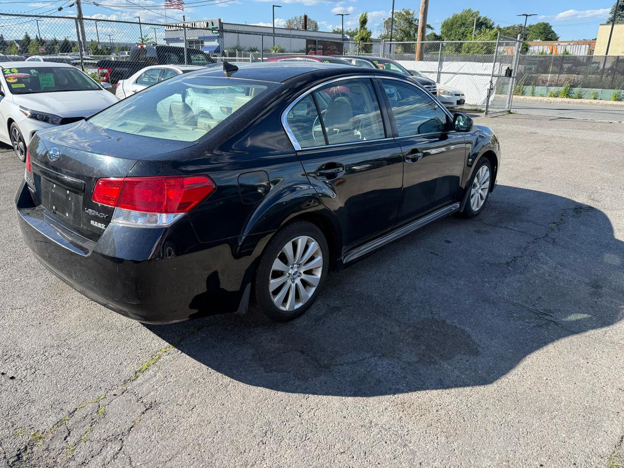 Subaru Legacy 2.5i Limited 2012