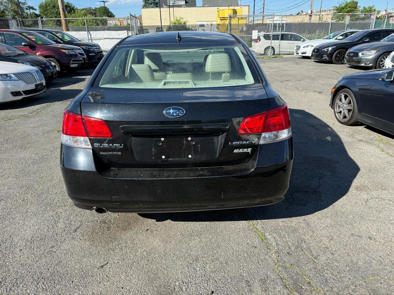 Subaru Legacy 2.5i Limited 2012
