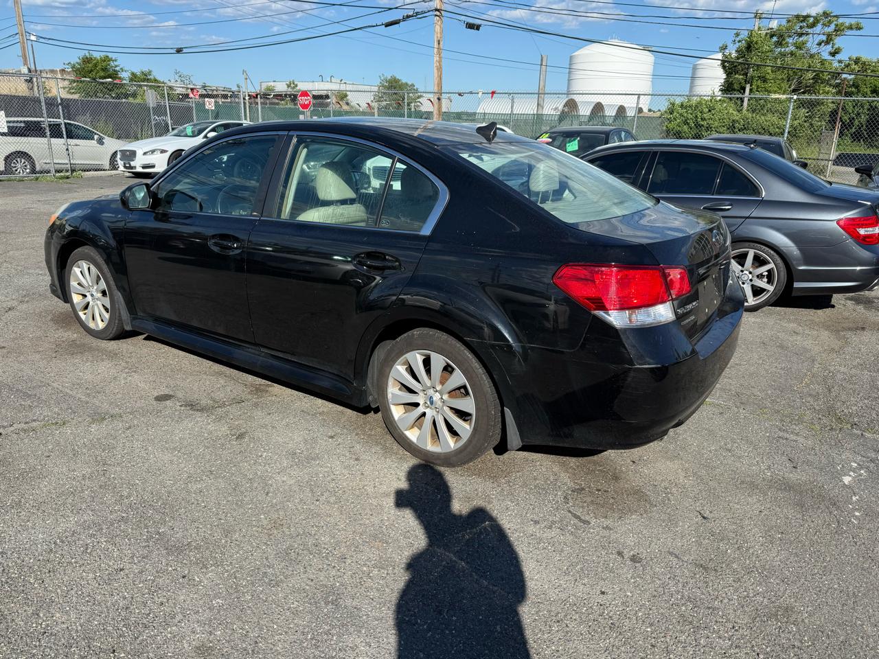 Subaru Legacy 2.5i Limited 2012