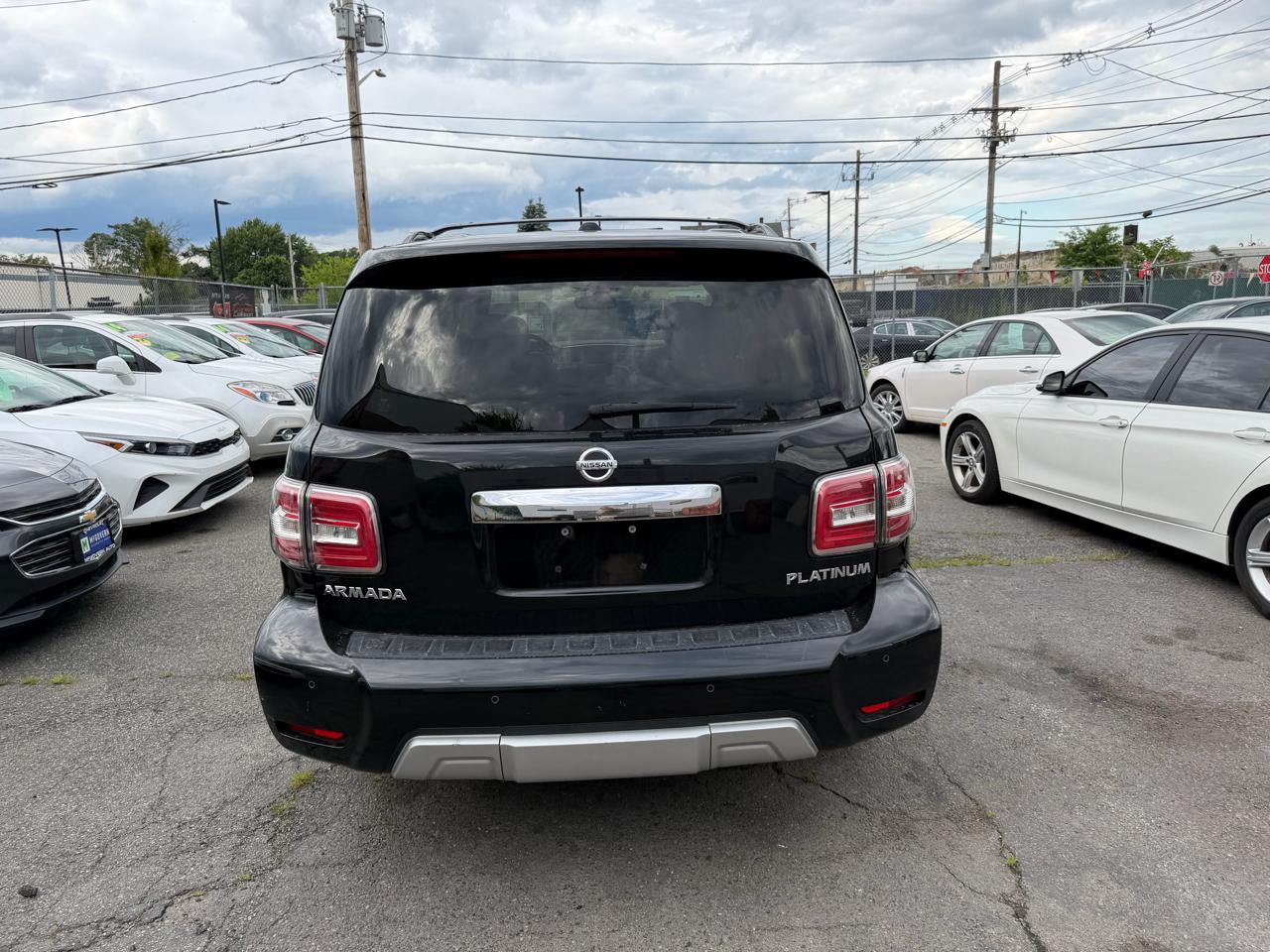 Nissan Armada Platinum AWD 2017