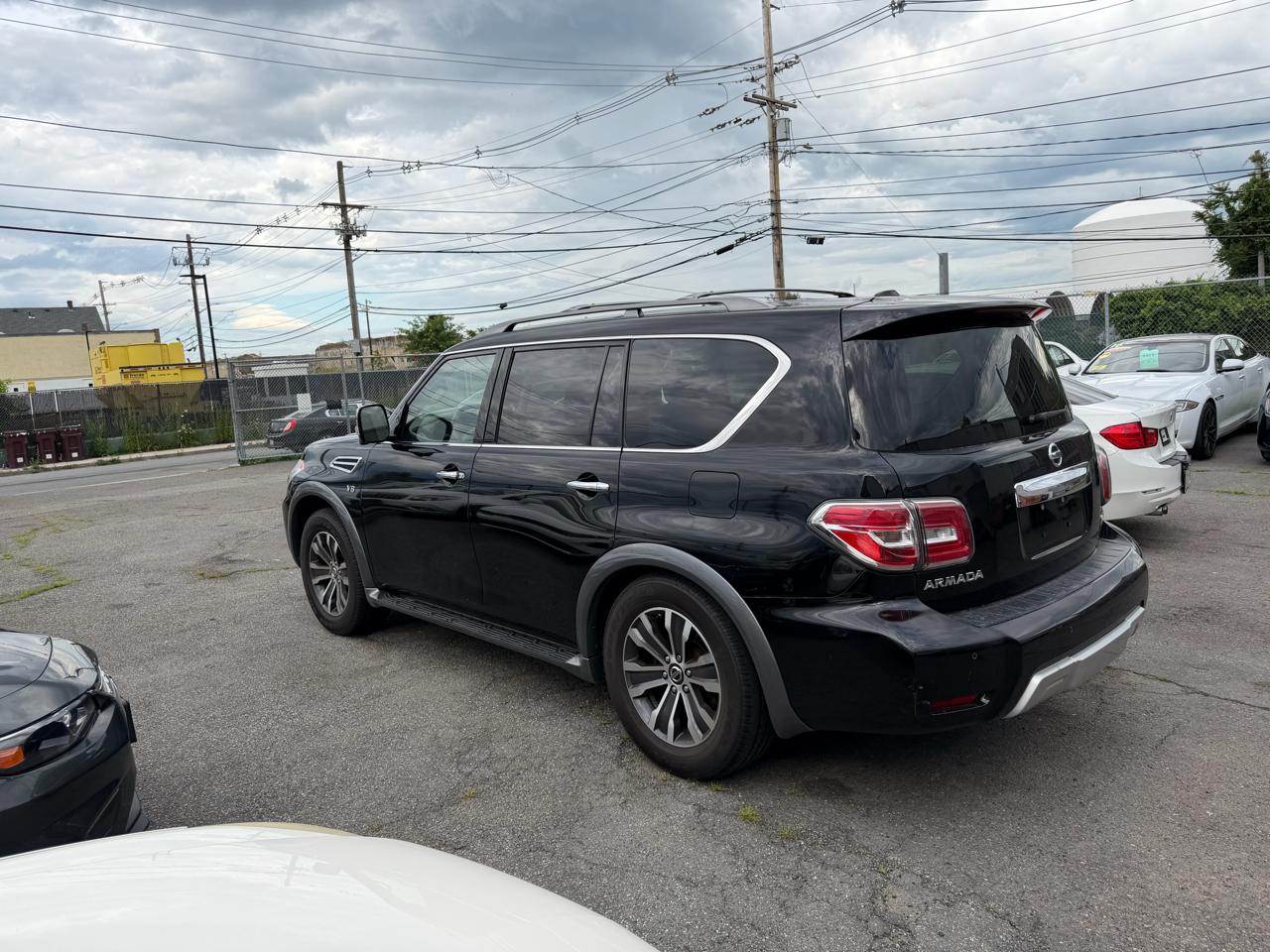 Nissan Armada Platinum AWD 2017