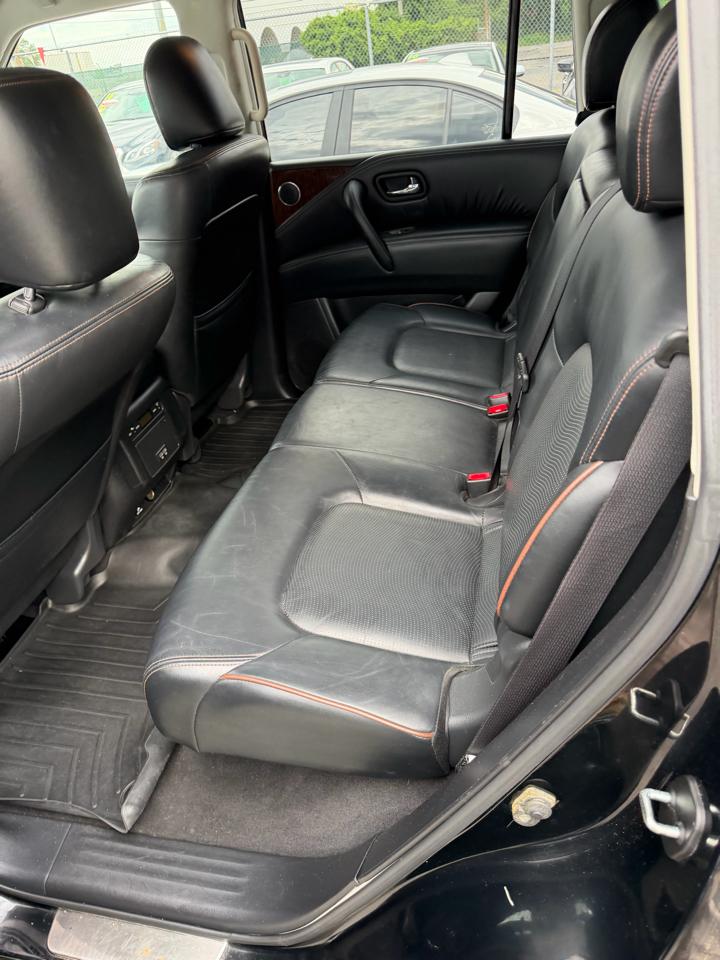 Nissan Armada Platinum AWD 2017
