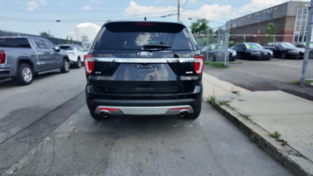 Ford Explorer XLT 4.0L 4WD 2017