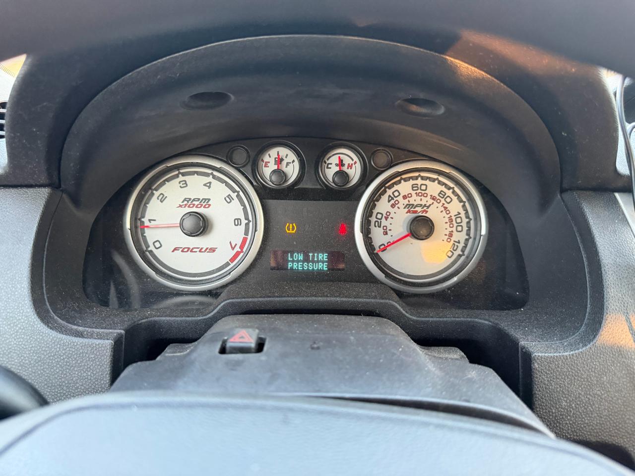 Ford Focus SE Sedan 2010
