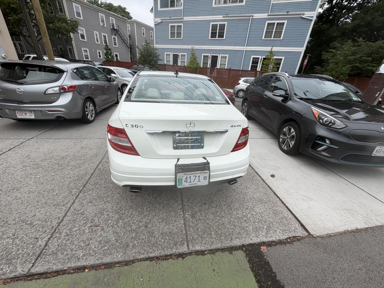 Mercedes-Benz C-Class C300 4MATIC Luxury Sedan 2011