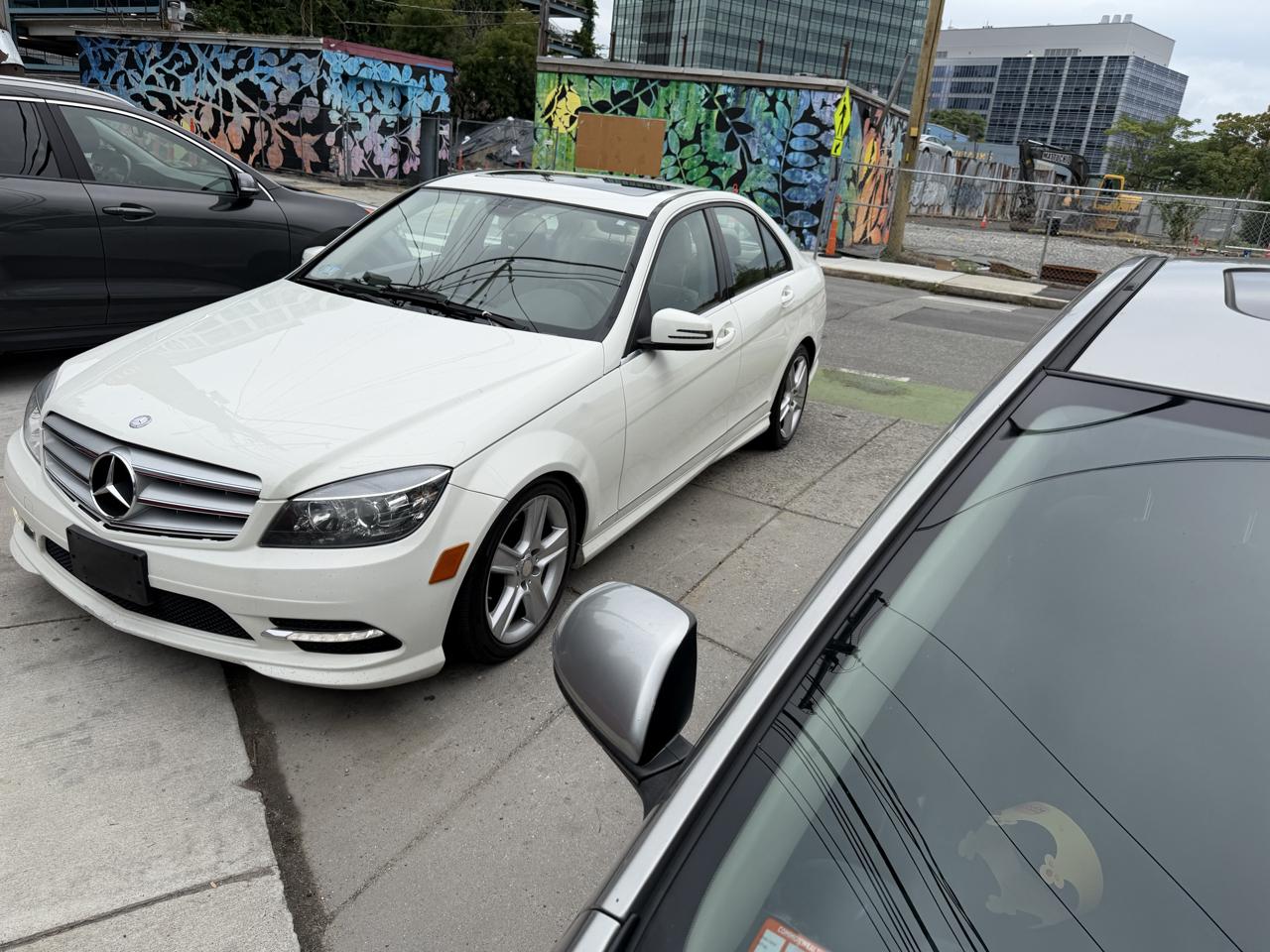 Mercedes-Benz C-Class C300 4MATIC Luxury Sedan 2011