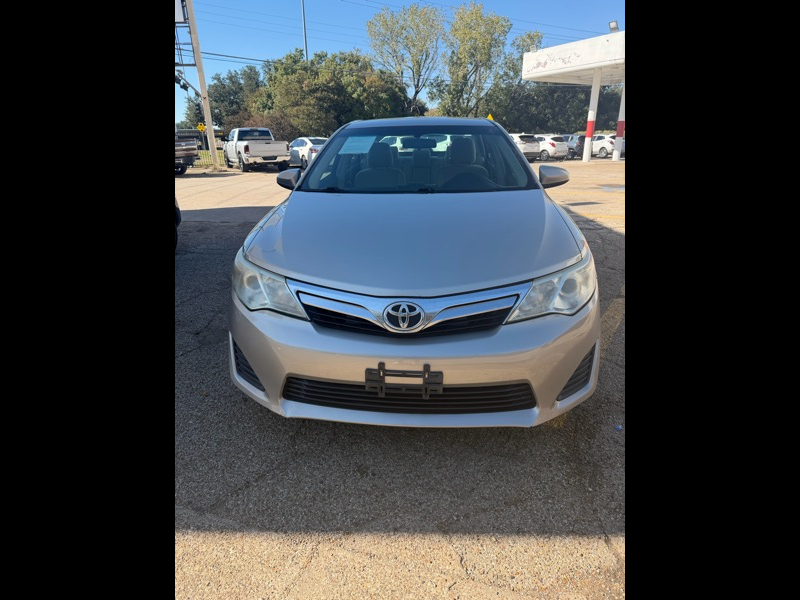 2014 Toyota Camry LE