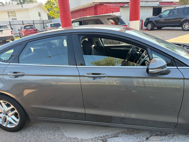 Ford Fusion SE 2013