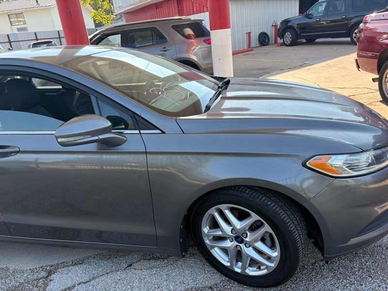 Ford Fusion SE 2013