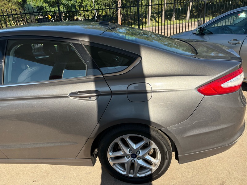 Ford Fusion SE 2013