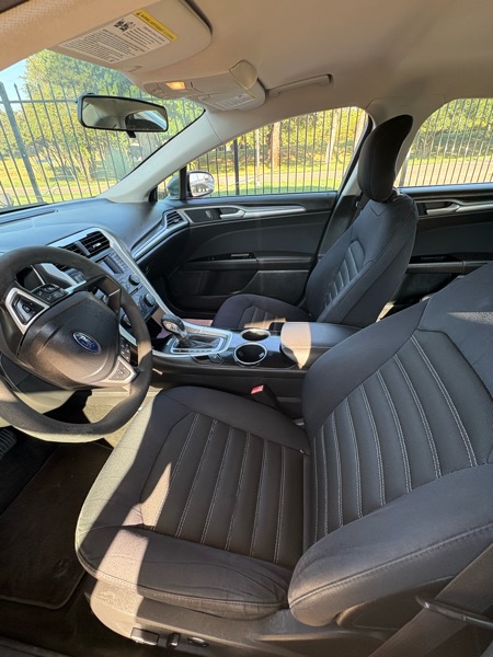 Ford Fusion SE 2013