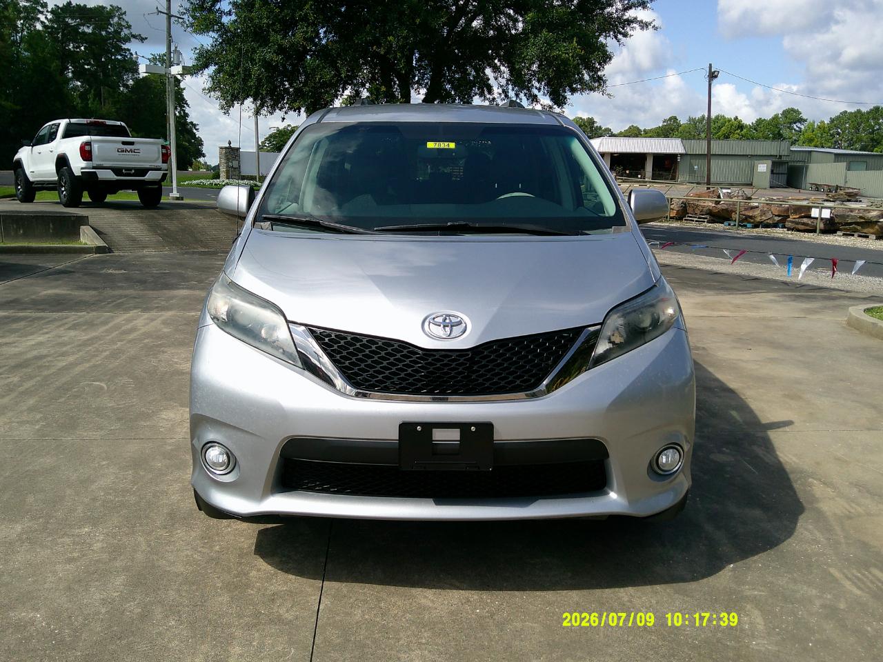 Toyota Sienna 5dr 8-Pass Van V6 SE FWD (Natl) 2014