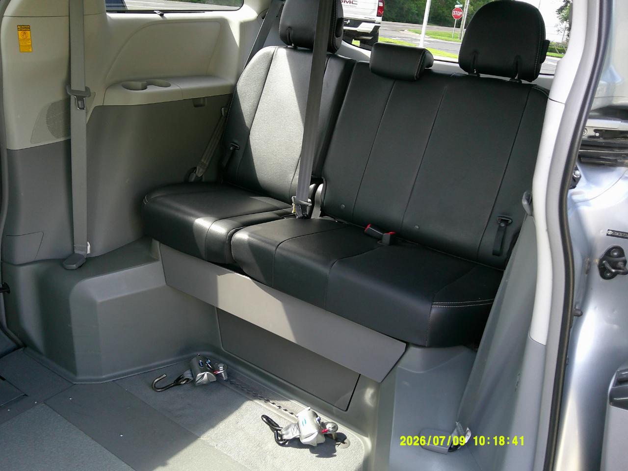 Toyota Sienna 5dr 8-Pass Van V6 SE FWD (Natl) 2014