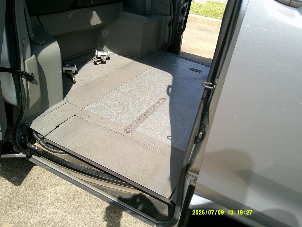 Toyota Sienna 5dr 8-Pass Van V6 SE FWD (Natl) 2014