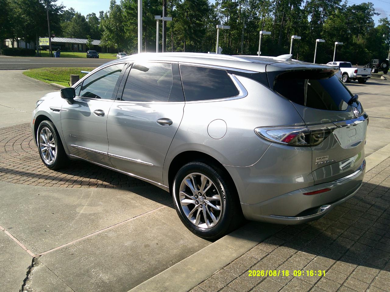 Buick Enclave FWD 4dr Avenir 2023