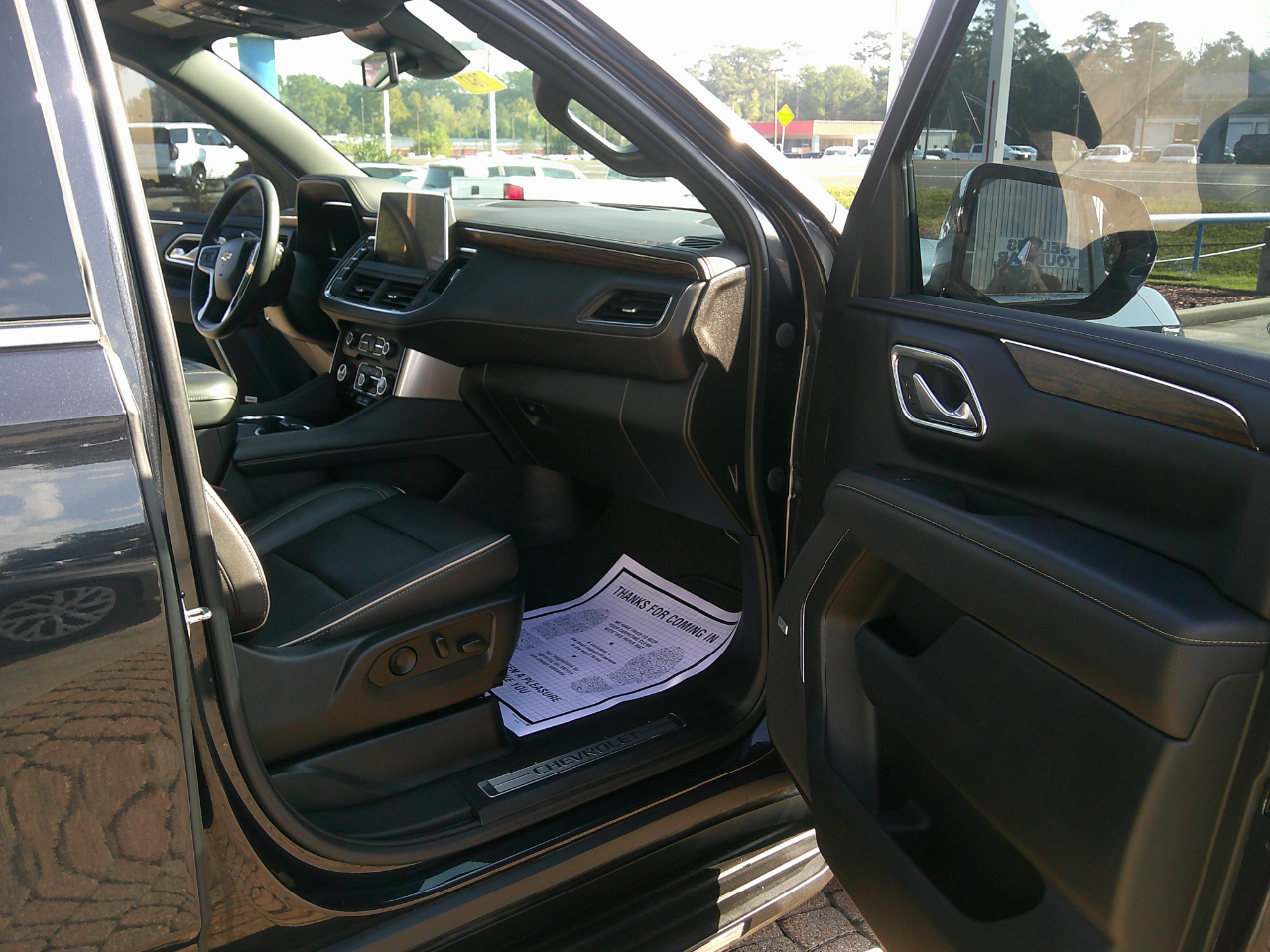 Chevrolet Suburban 4WD 4dr Premier 2023 Chevrolet Suburban 4WD 4dr Premier 2023