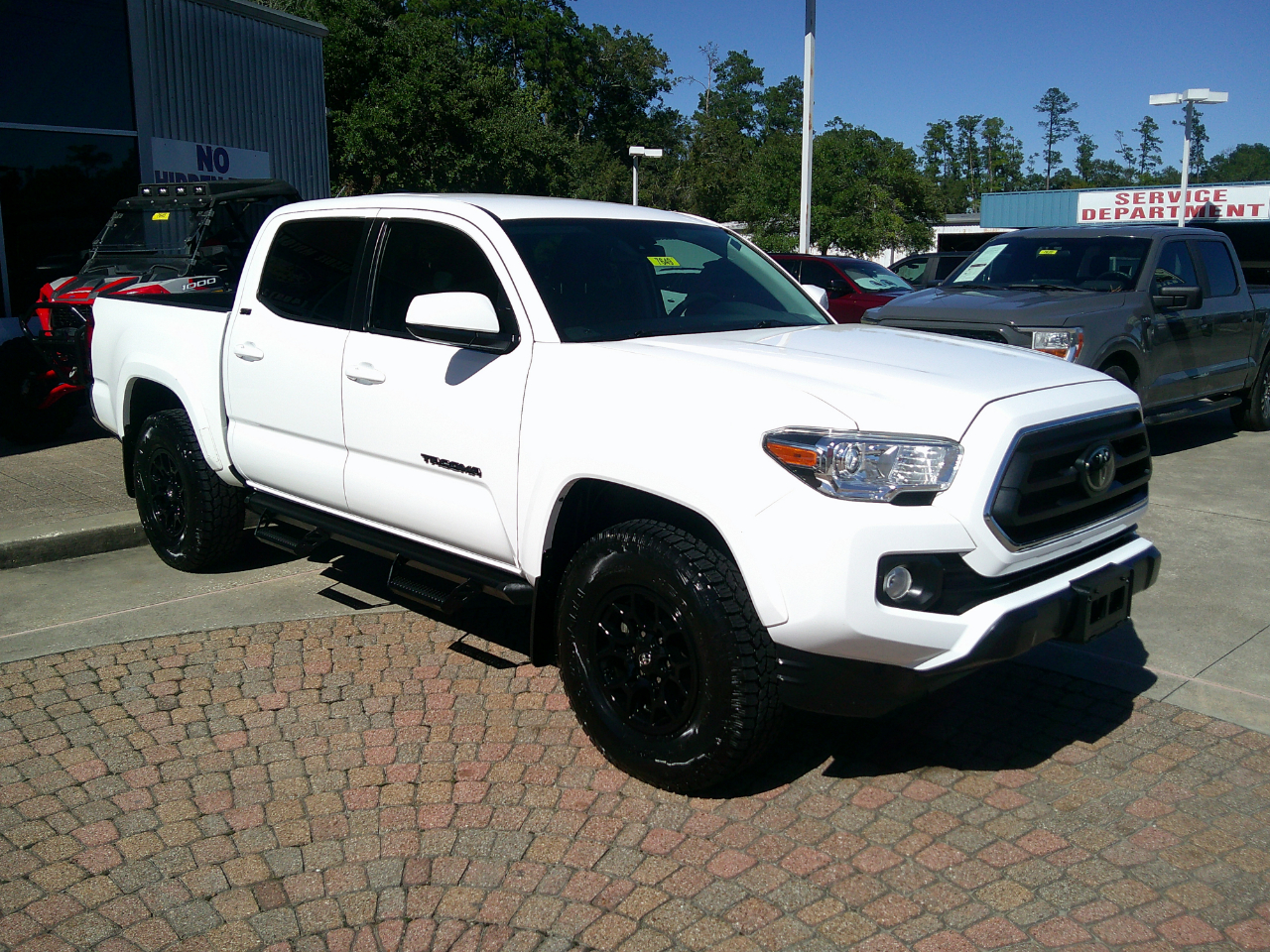 Toyota Tacoma 2WD SR5 Double Cab 5' Bed V6 AT (Natl) 2021 Toyota Tacoma 2WD SR5 Double Cab 5' Bed V6 AT (Natl) 2021