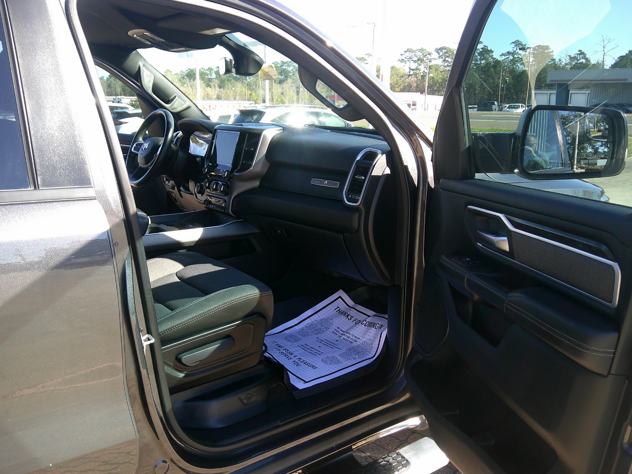 RAM 1500 Lone Star 4x2 Crew Cab 5'7" Box 2022