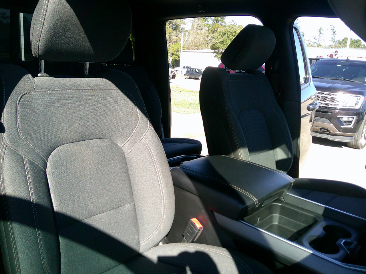 RAM 1500 Lone Star 4x2 Crew Cab 5'7" Box 2022