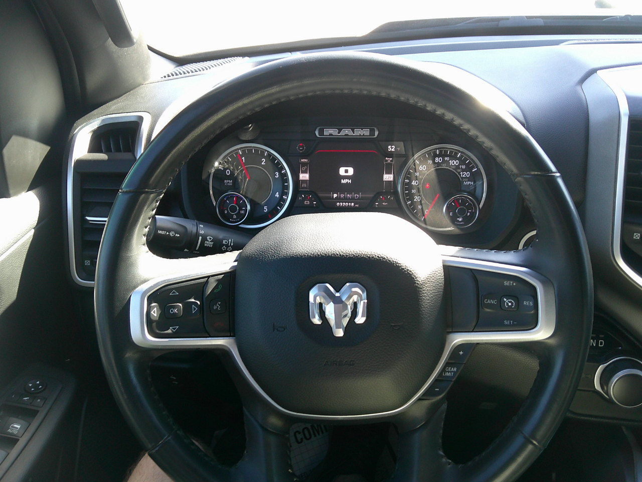 RAM 1500 Lone Star 4x2 Crew Cab 5'7" Box 2022