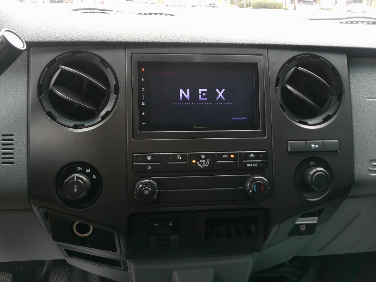 Ford Super Duty F-250 SRW XL 4WD Crew Cab 6.75' Box 2016