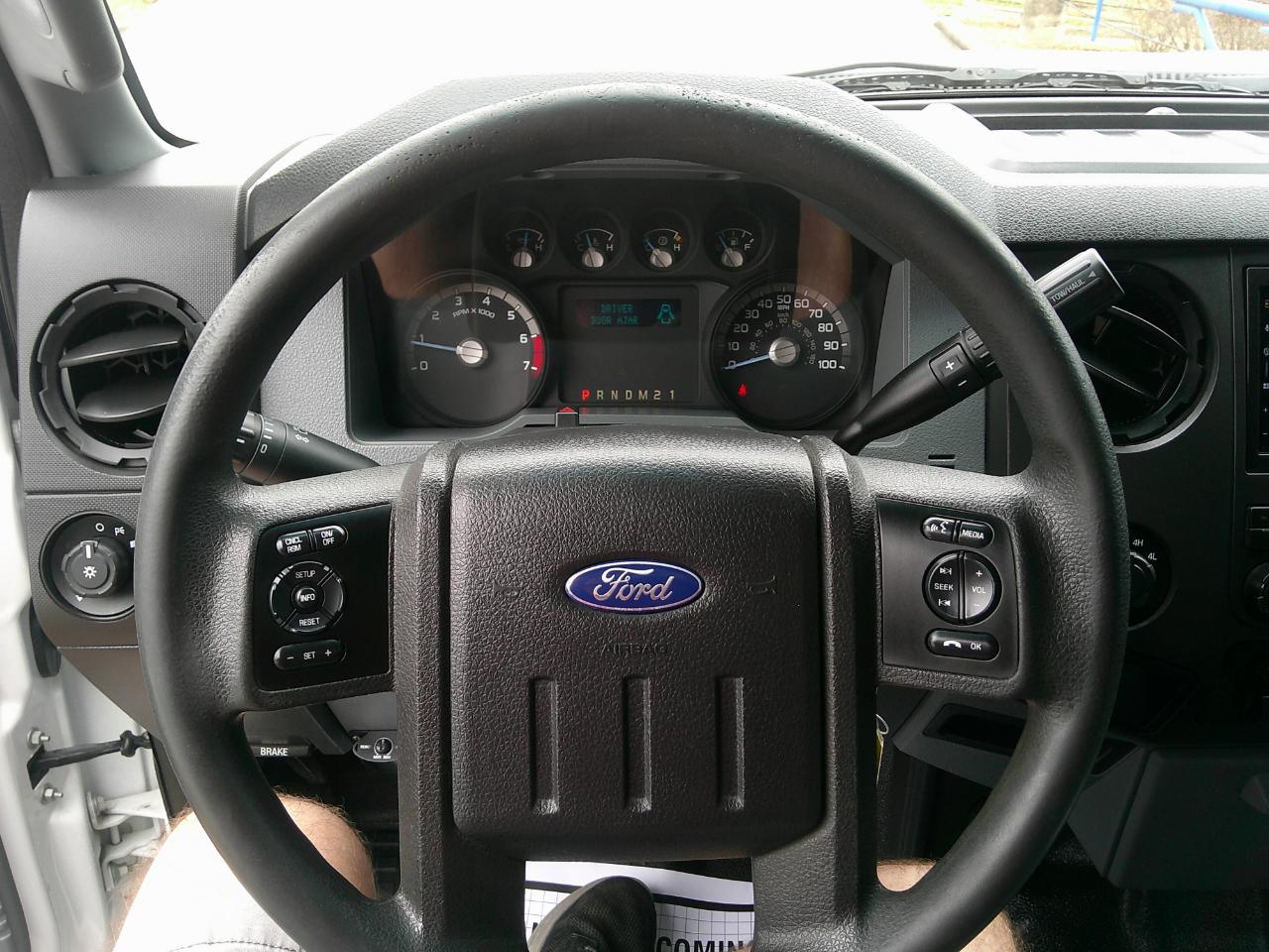 Ford Super Duty F-250 SRW XL 4WD Crew Cab 6.75' Box 2016