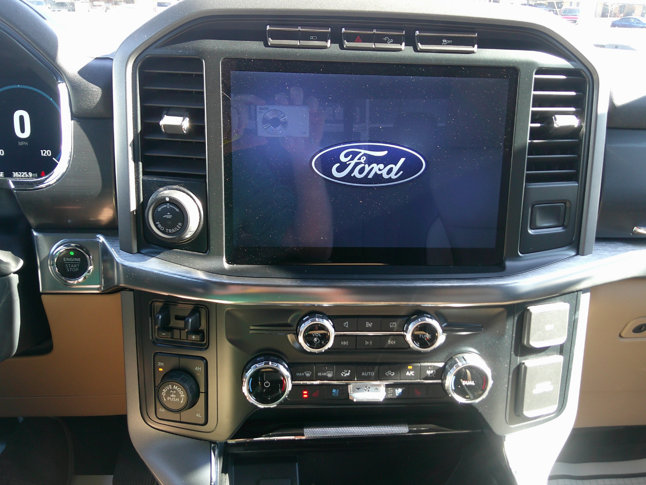 Ford F-150 Lariat 4WD SuperCrew 5.5' Box 2022