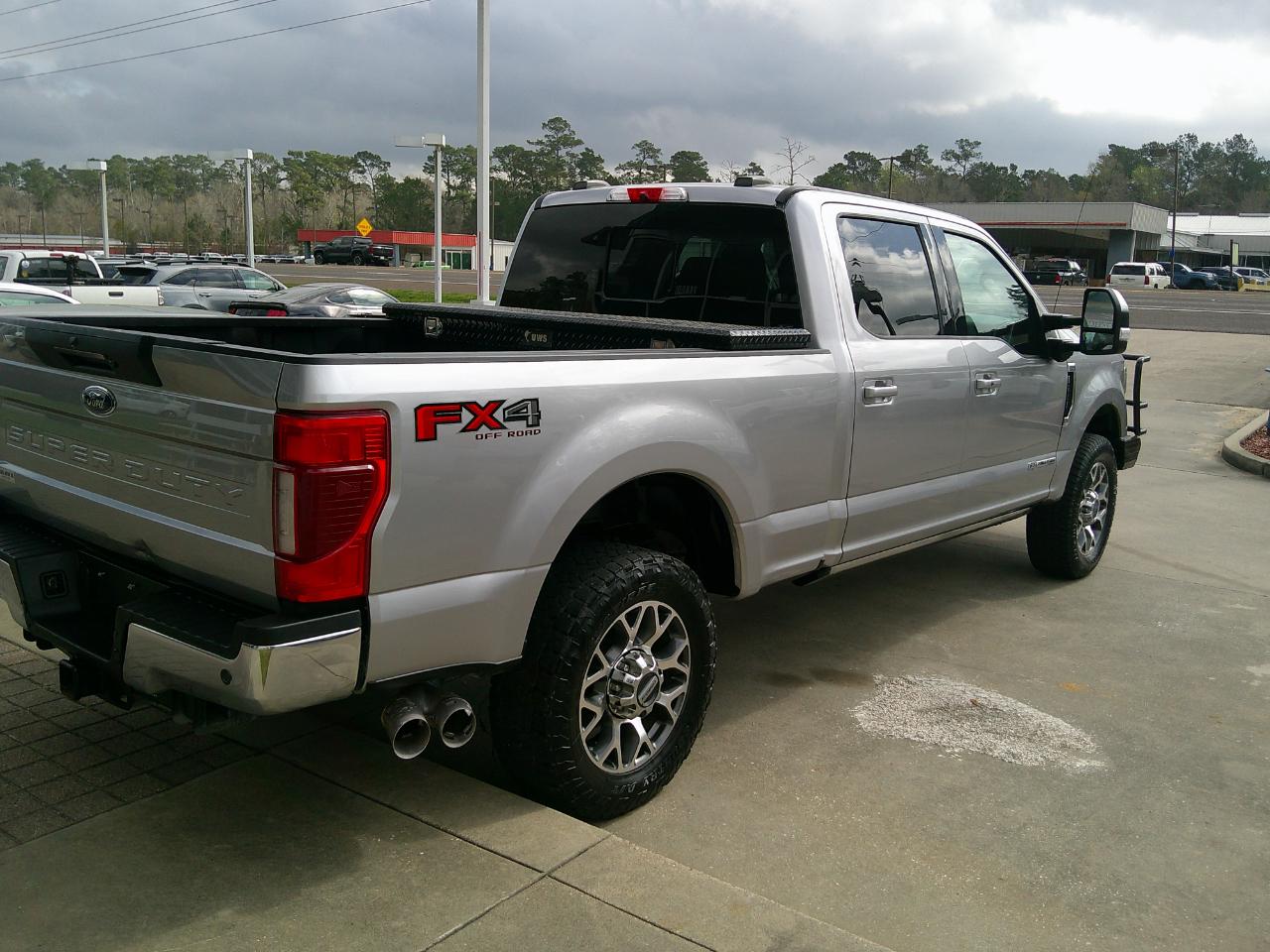 Ford Super Duty F-250 SRW Lariat 4WD Crew Cab 8' Box 2021